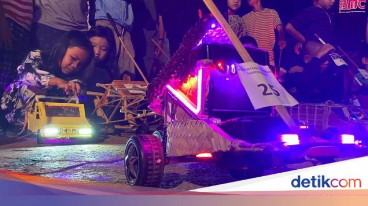 Warga Bandung Gairahkan Lagi Permainan Mobil Mainan Jadul 'Dodokaran'