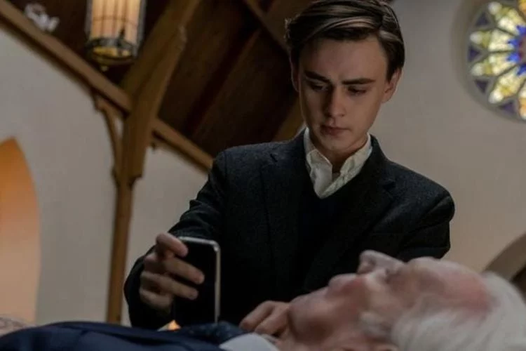 BREAKINGNEWS :  Sinopsis Film Adaptasi Novel Stephen King: Mr. Harrigan's Phone Umumkan Tanggal Tayang di Netflix