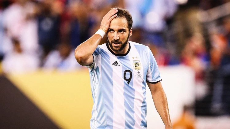 BREAKINGNEWS : 'Saya Tak Merasa Malu' - Gonzalo Higuain & Dunia Sepakbola Yang Kejam