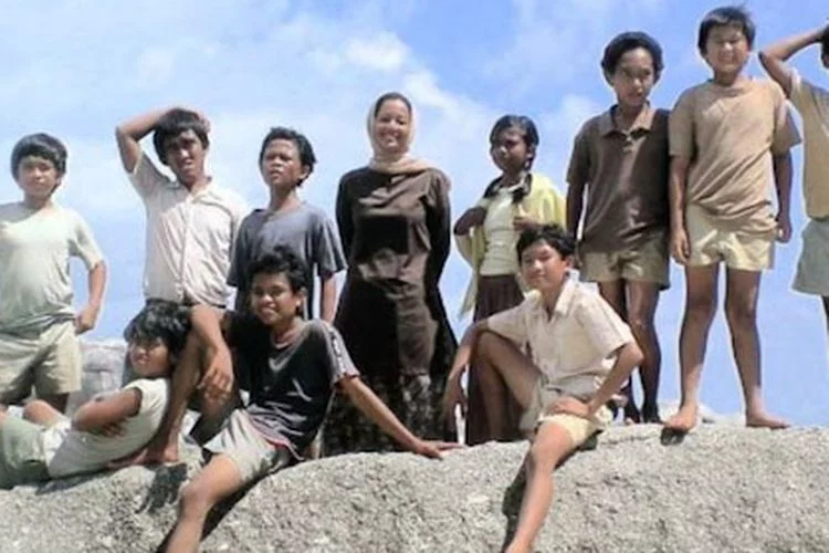 5 Film Indonesia Mengisahkan Tentang Perjuangan Seorang Guru