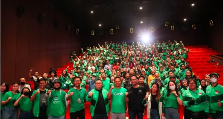 4000 Mitra Grab Indonesia ikut “Nobar Warga Grab” Nonton Film SriAsih