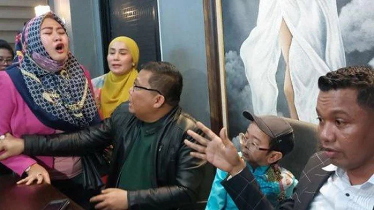 Dituding Tak Sopan ke Mertua, Daus Mini Ngaku Selama Ini Bayar Kontrakan Ortu Shelvie Hana: Terakhir