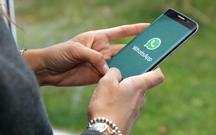 Cara Membagikan 100 Foto di WhatsApp Android
