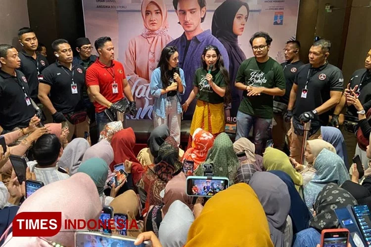 Sapa Penggemar di Malang, Pemeran Film Hati Suhita Beberkan Pengalaman Syuting di Pesantren
