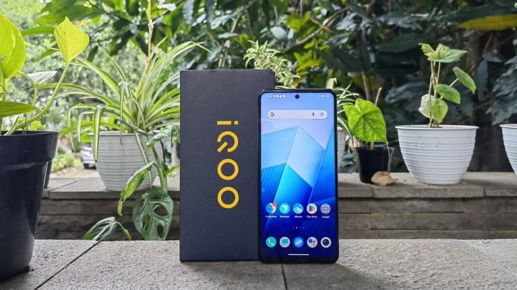 Review iQOO Z7 5G: Pertama dengan Snapdragon 782, Kamera Apik, dan Isi Ulang 120 Watt