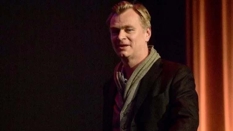 Christopher Nolan Tegaskan Tak Garap Film Baru Saat Aktor Mogok