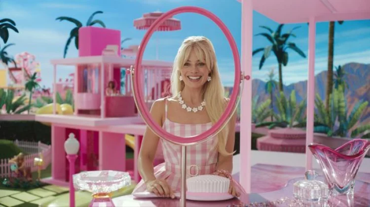 Fantastis! Margot Robbie Dibayar Rp188 M untuk Film Barbie