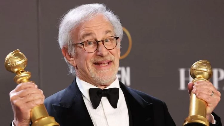 Steven Spielberg dan Kru Nyaris Tenggelam Kala Syuting Jaws