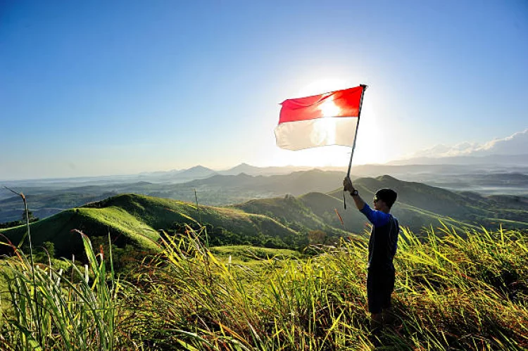 10 Rekomendasi Film Perjuangan Indonesia yang Penuh Aksi Patriotik