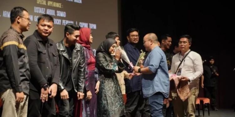 Gala Premiere Satu Hari Dengan Ibu di Film 'SAHDU' Telah Digelar dengan Penuh Haru, Penonton Nangis Berjamaah