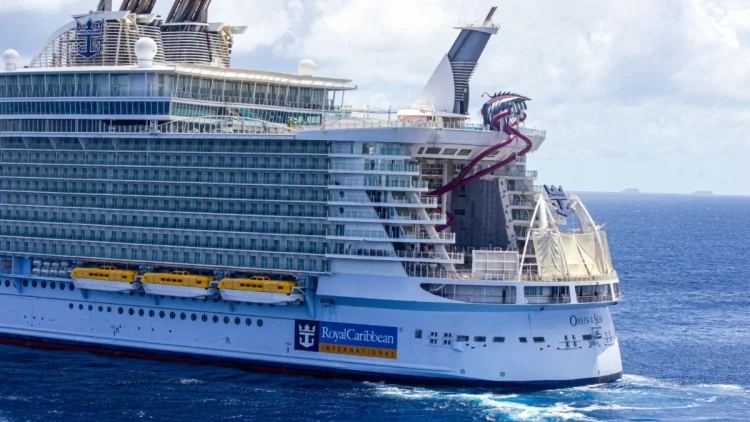 One of the World's Largest Cruise Ships Notifies Guests of Propulsion Repair