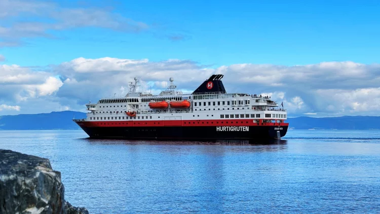 Norway Coastal Ferry Ports: The Full 12-Day Itinerary Explained