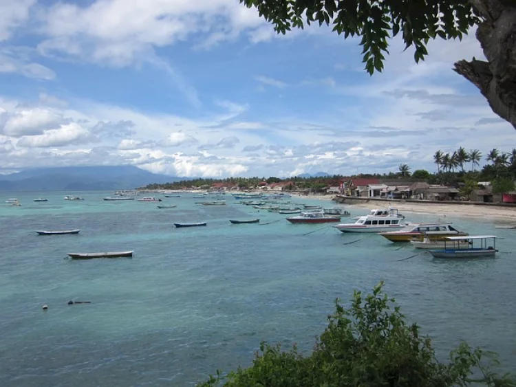 Itinerary 3 Hari 2 Malam di Lombok, Ada Laut Hingga Wisata Budaya Suku Sasak